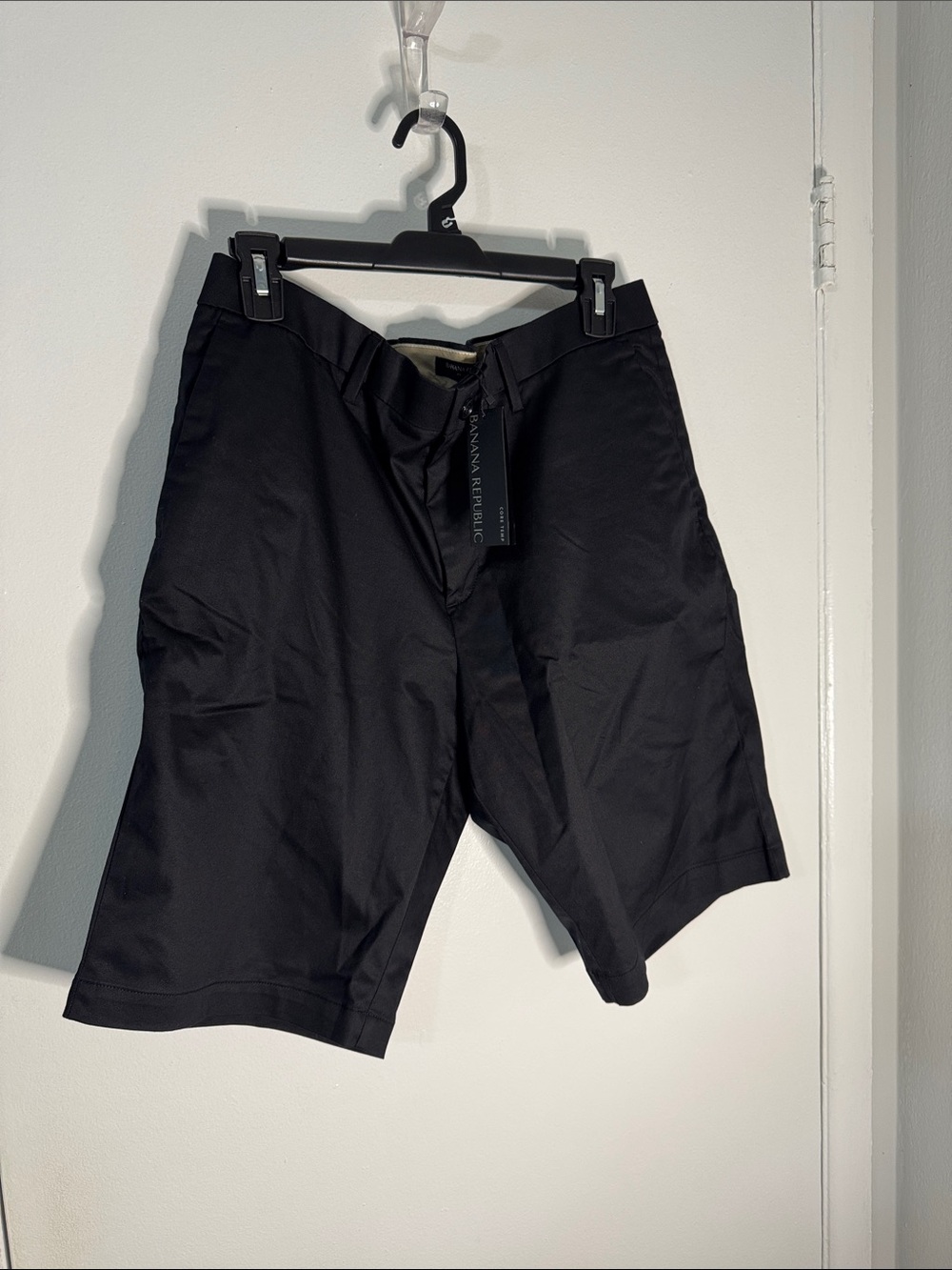 Banana Republic Men’s 34 Waist Black Core Temp 11” Shorts NWT